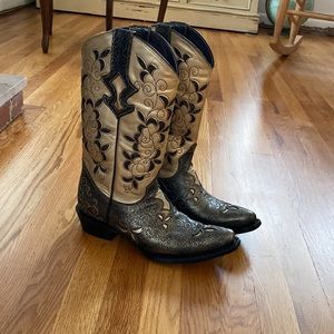 J.B. Dillon women’s snip toe boots •size 10 B • new with out tags